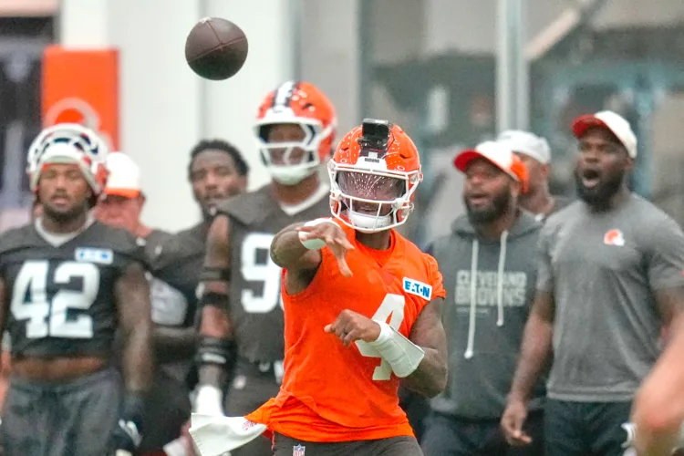 Browns will go with Watson first over Sanders